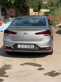 هیوندای ئەلەنترا